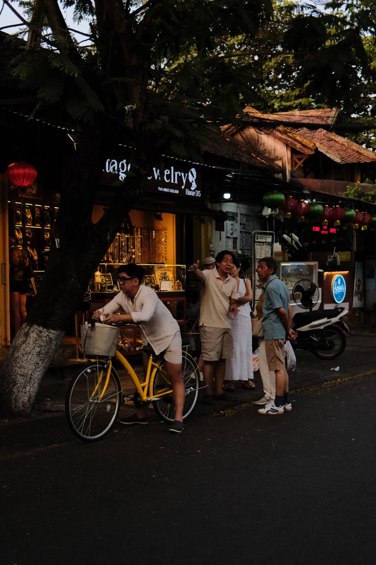 Vietnam photograph by Artem Shutkin, April