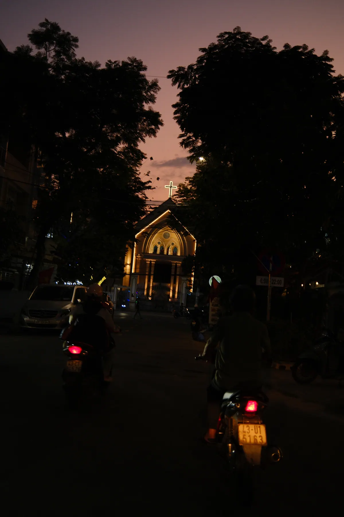 Vietnam photograph by Artem Shutkin, March